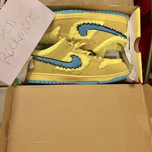 Nike Grateful Dead yellow bear dunks